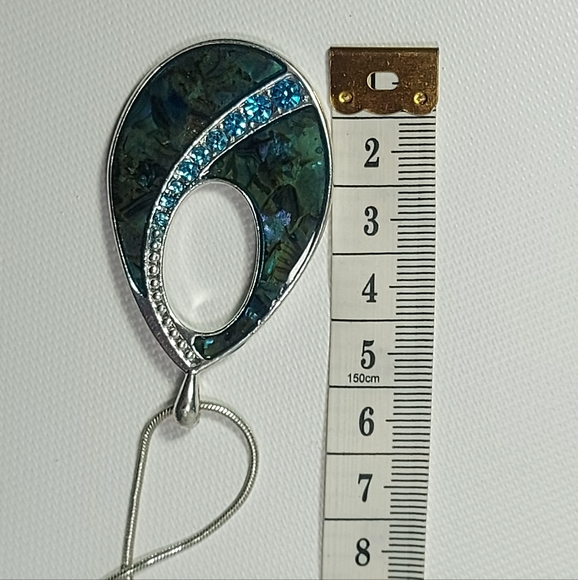 Kenneth Cole Vintage Silver Tone Teardrop Pendant Necklace - Picture 8 of 9